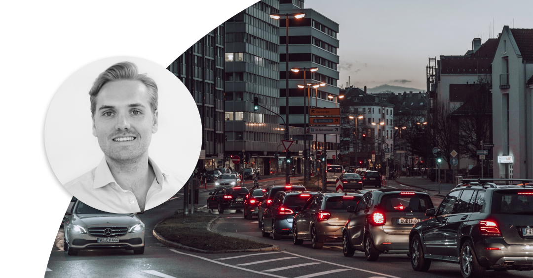 Profile image on Johan Forseke and cars in traffic in a city